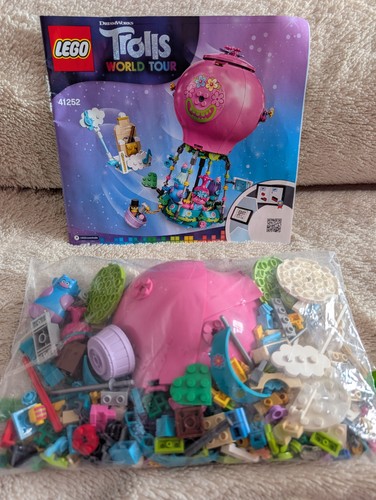 Lego trolls world tour - world,